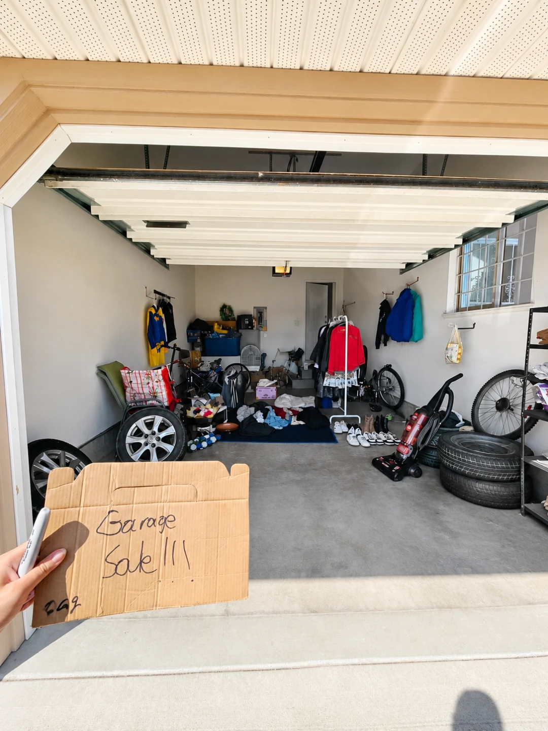 GARAGE SALE!!!!