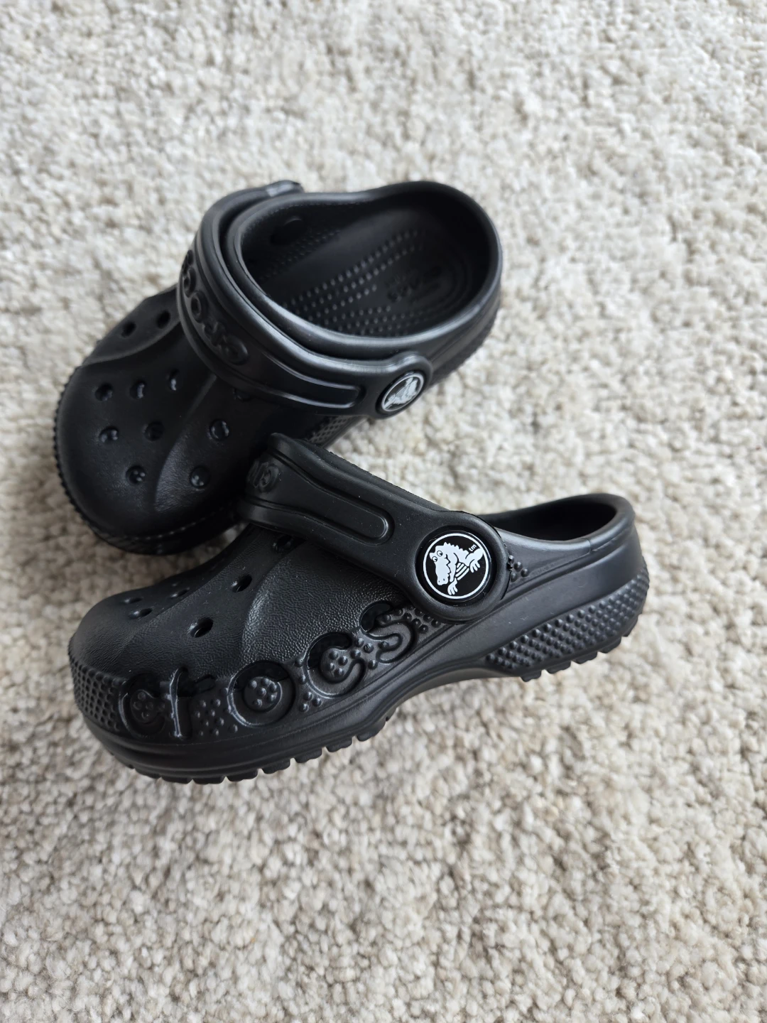 Black Crocs Toddler Size 6 - photo 2