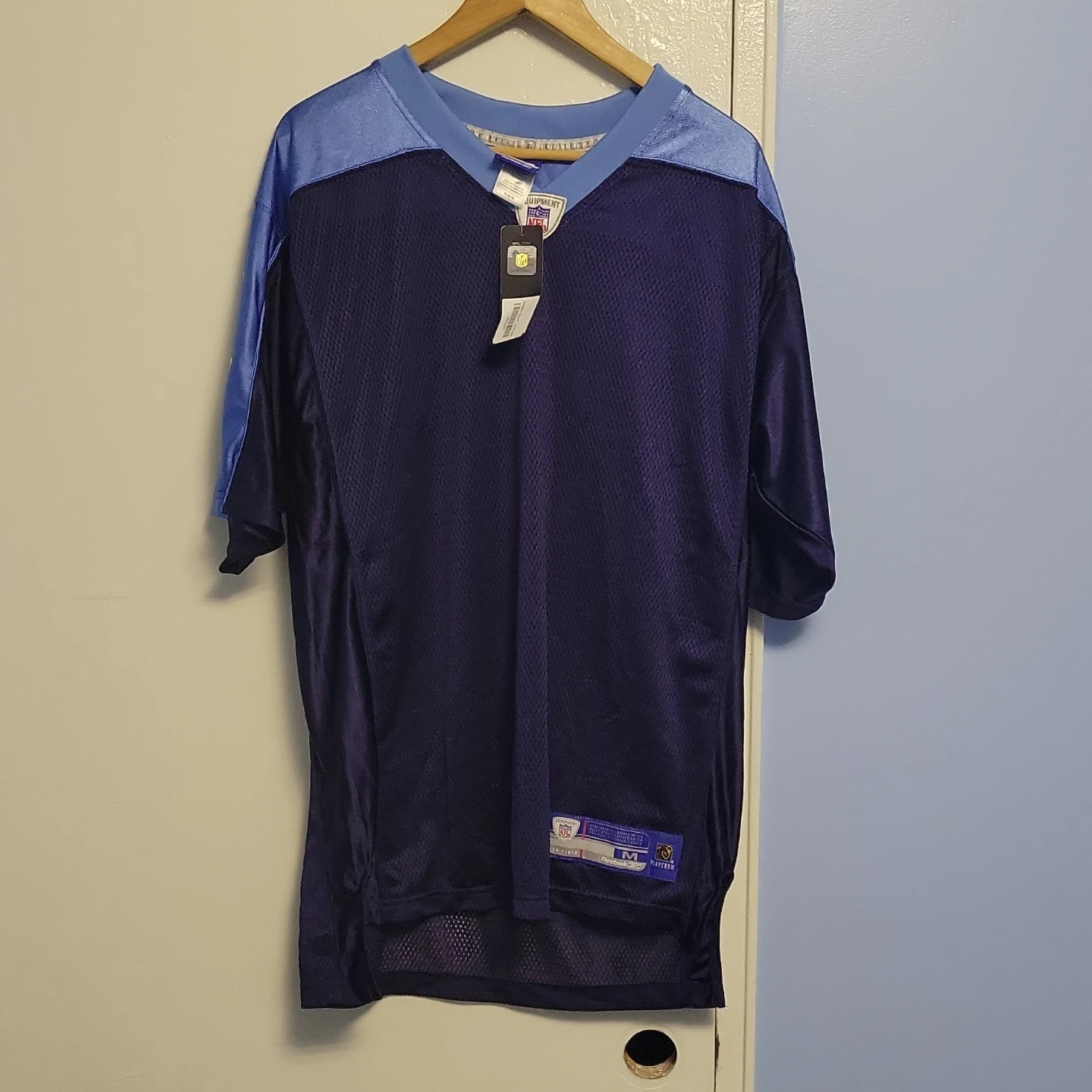 Reebok NFL Tennessee Titans Jersey - Men's Medium - photo 2