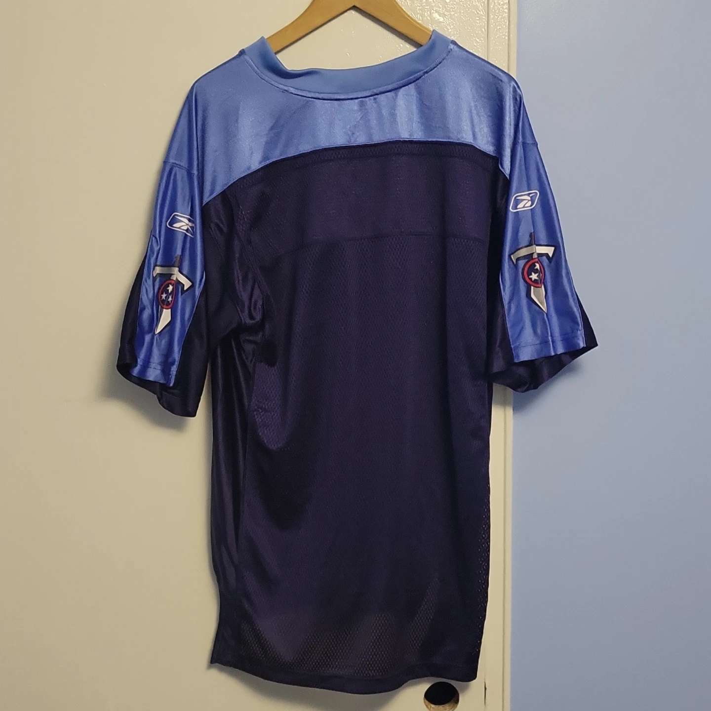 Reebok NFL Tennessee Titans Jersey - Men's Medium - photo 5