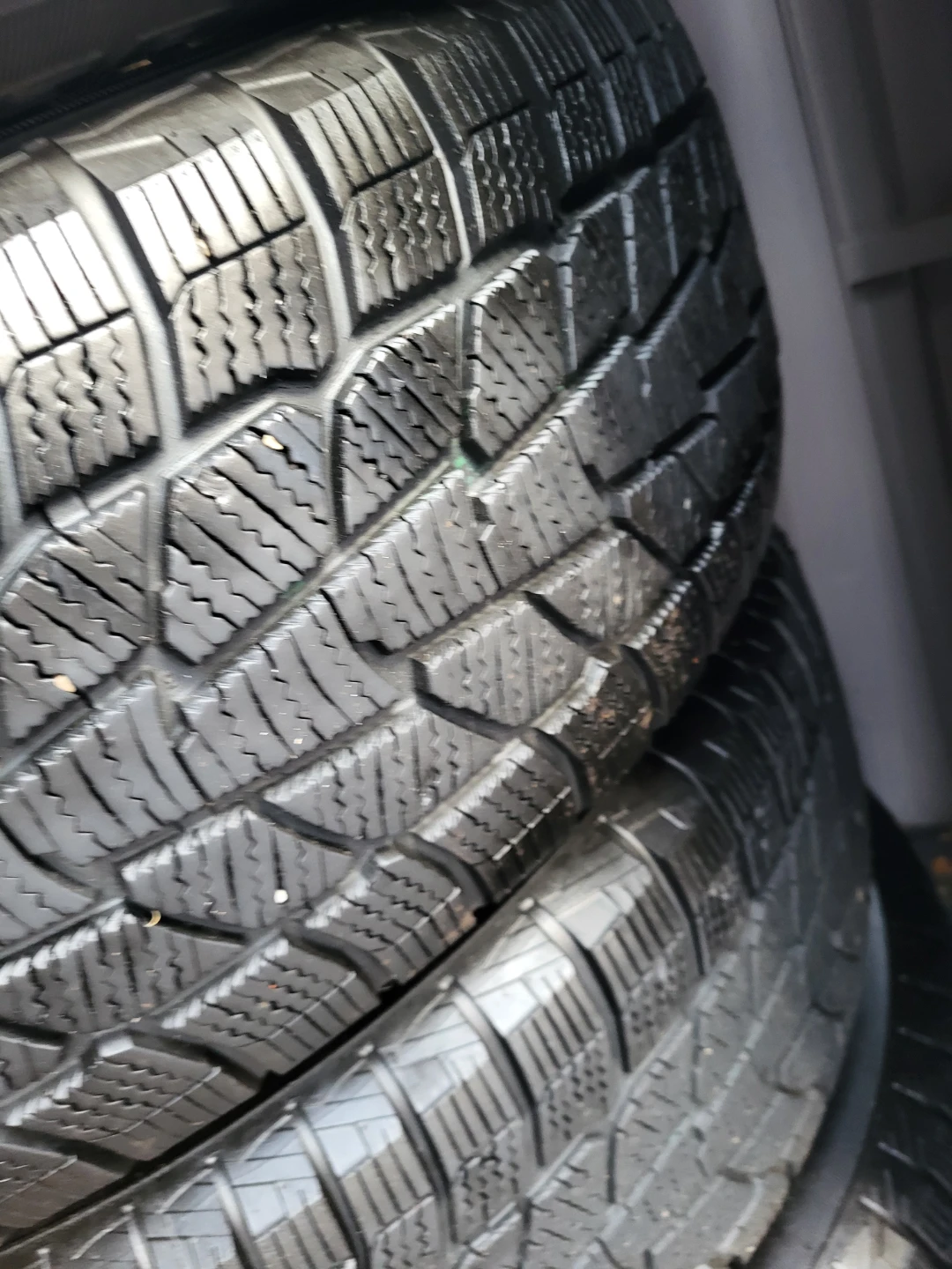 Motomaster Winter Tires 235/70R16 - photo 4