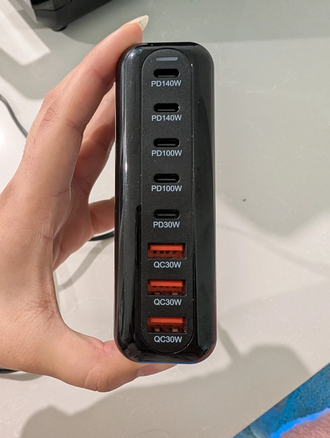 600W GaN Charger with Multiple USB-C and USB-A Ports