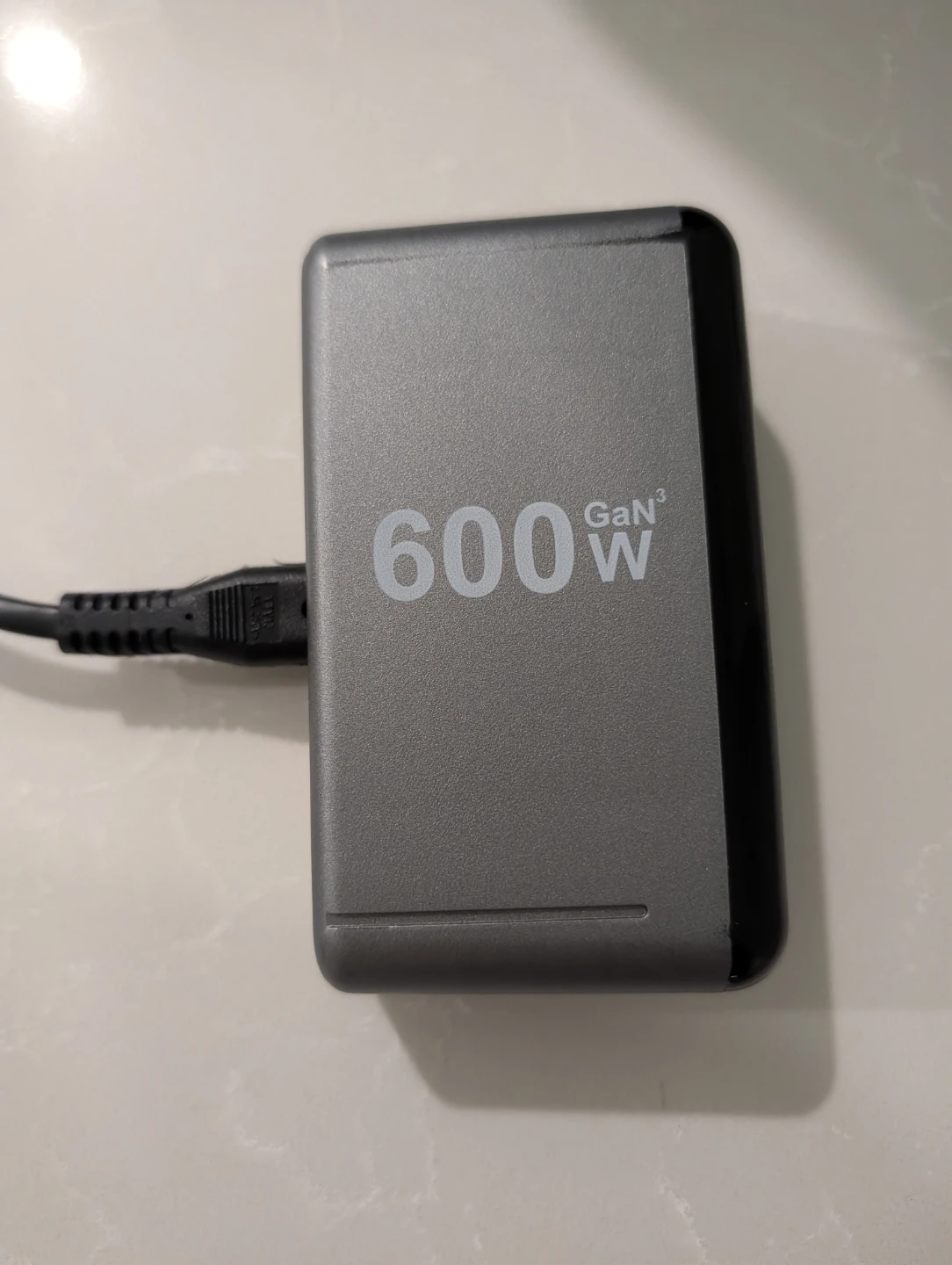 600W GaN Charger with Multiple USB-C and USB-A Ports - photo 3