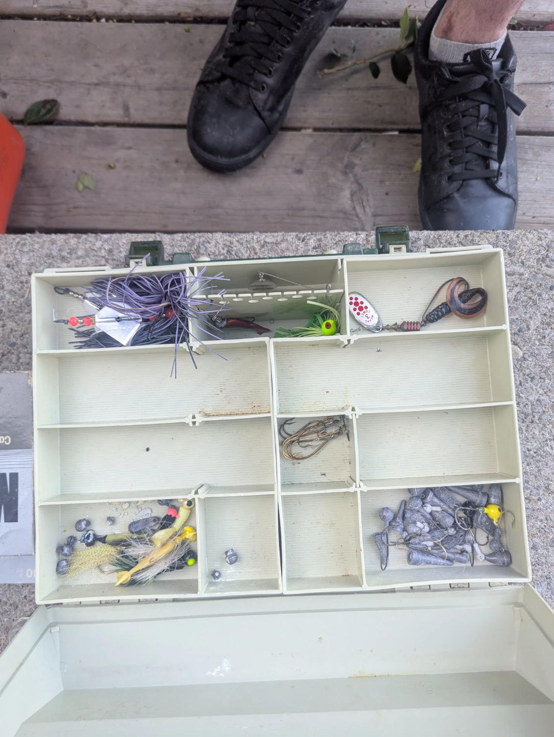 Fishing Lure Tackle Box with Accessories - photo 4