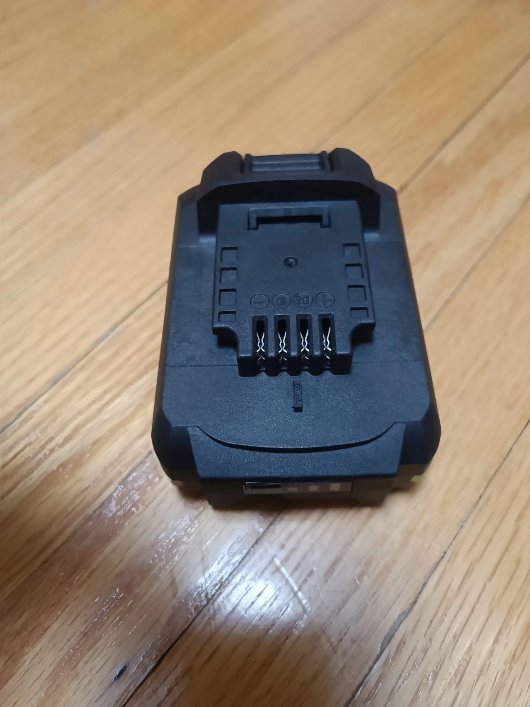 Snap Fresh 20V 2.0 Ah Battery - photo 3