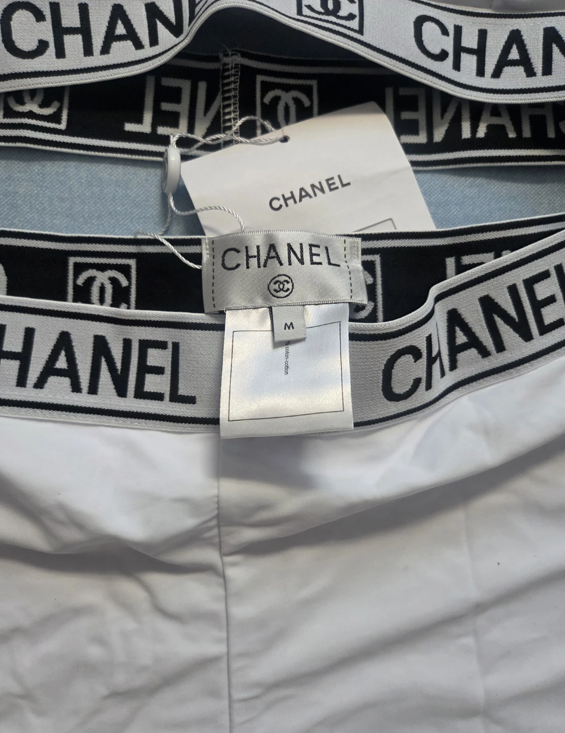 Chanel White Shorts Set - Size M - photo 2