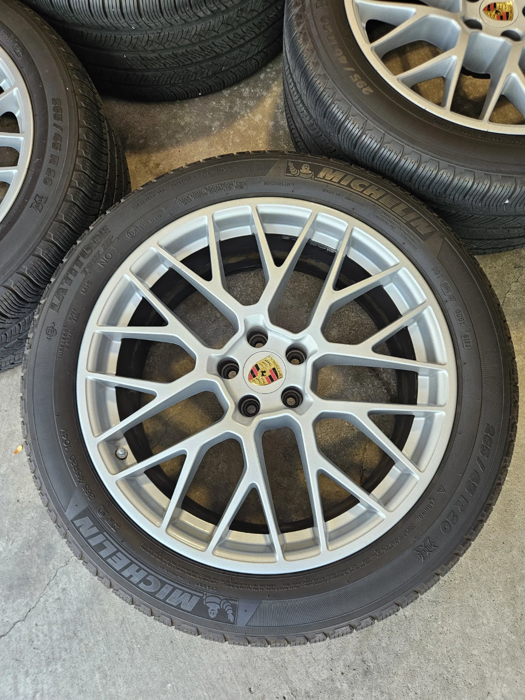 Porsche Macan wheels - Genuine RS Spyder 20" - photo 2