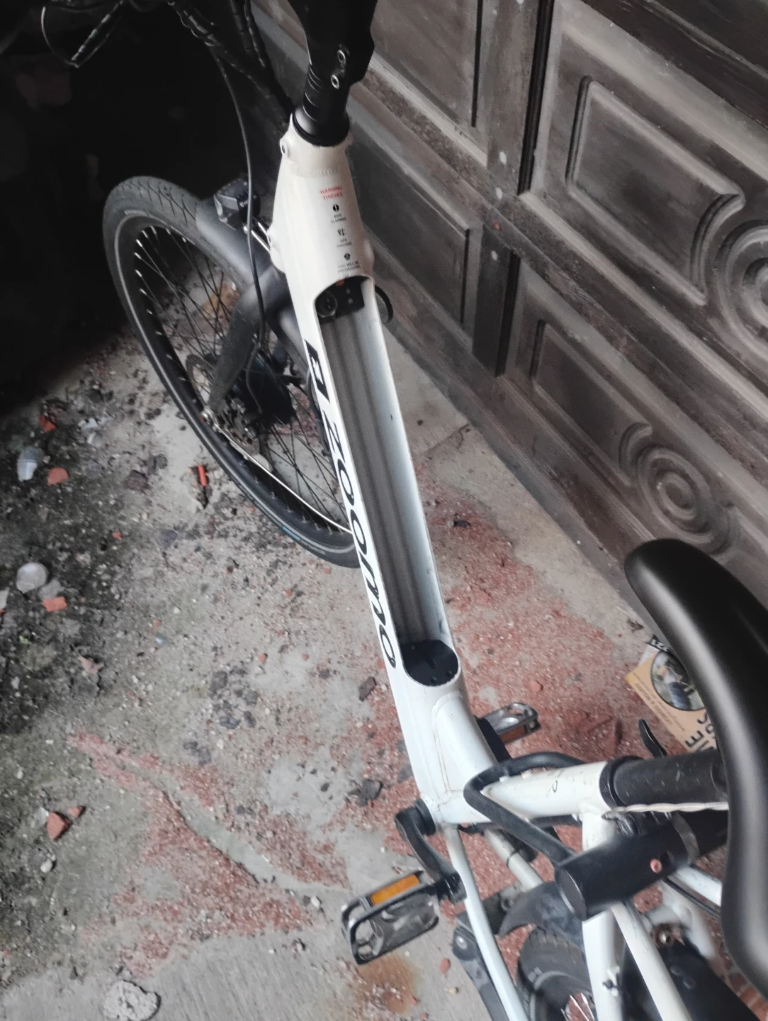 White Zoom Electric Bike - photo 5