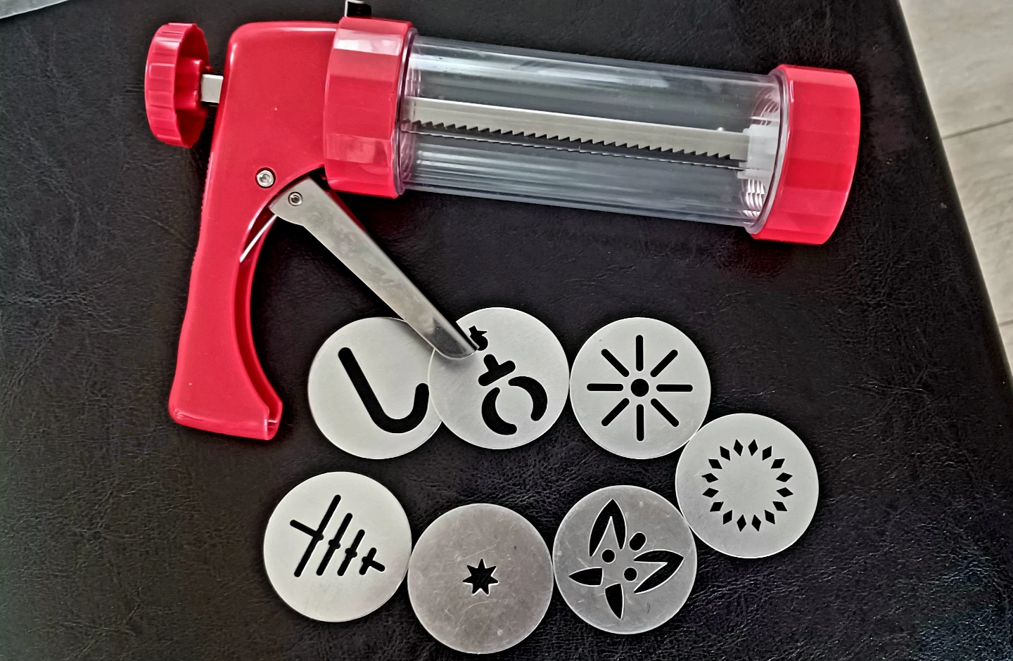 Red Cookie Press Kit with Multiple Discs