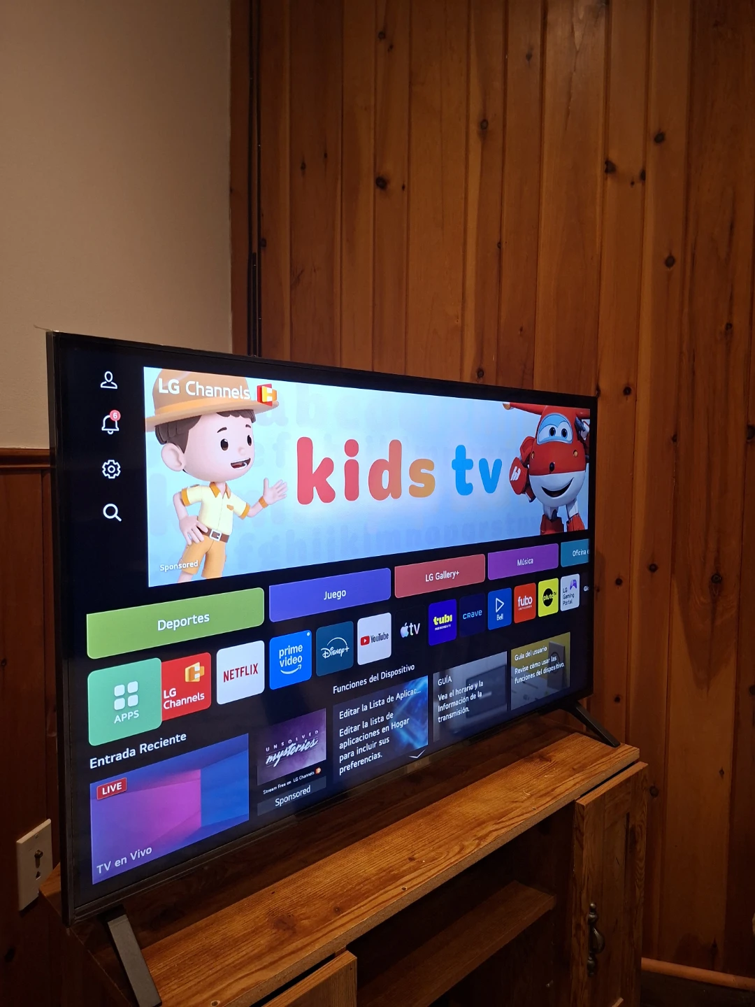 LG 43" 4K UHD Smart TV