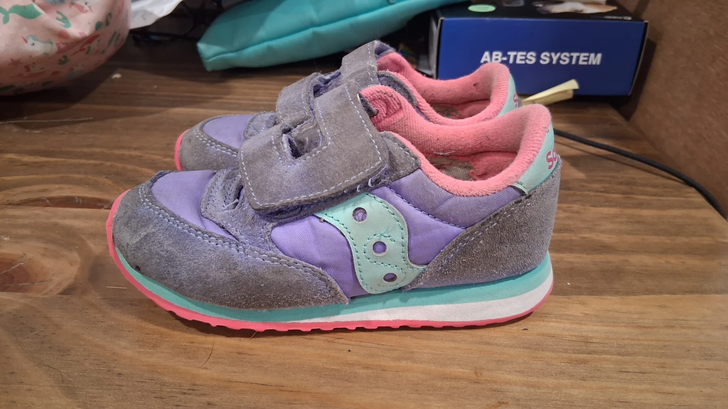 T10 Saucony Baby Jazz HL Shoes *ONLY USED INDOORS*