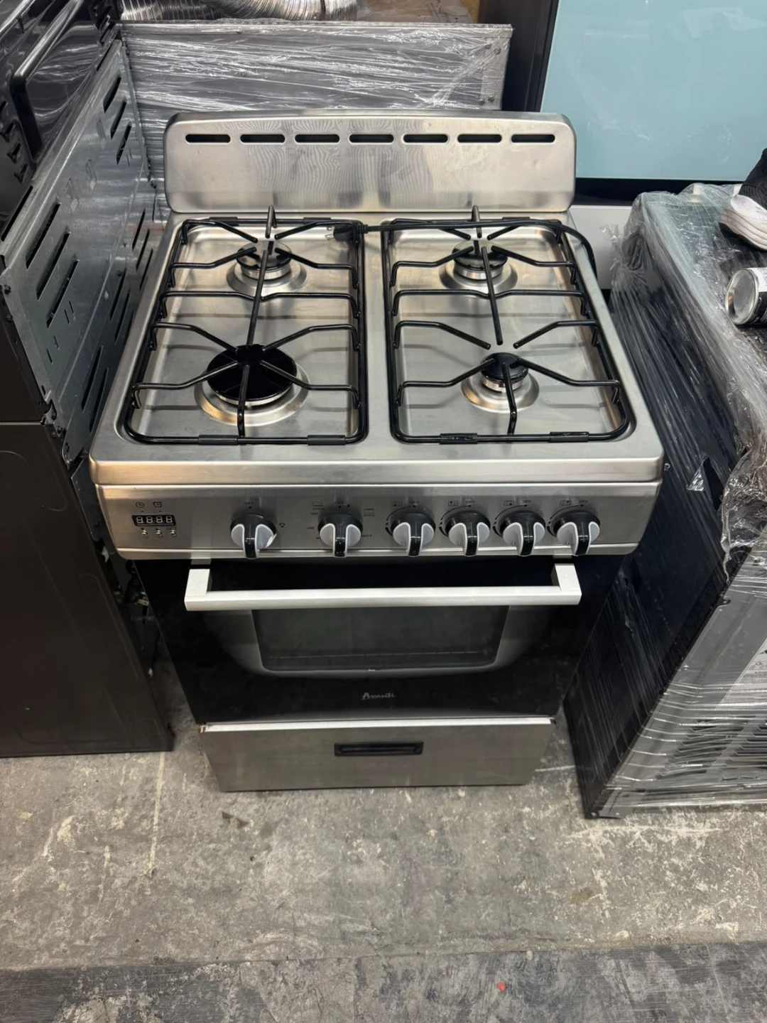 Avanti 24in Stainless steel gas stove