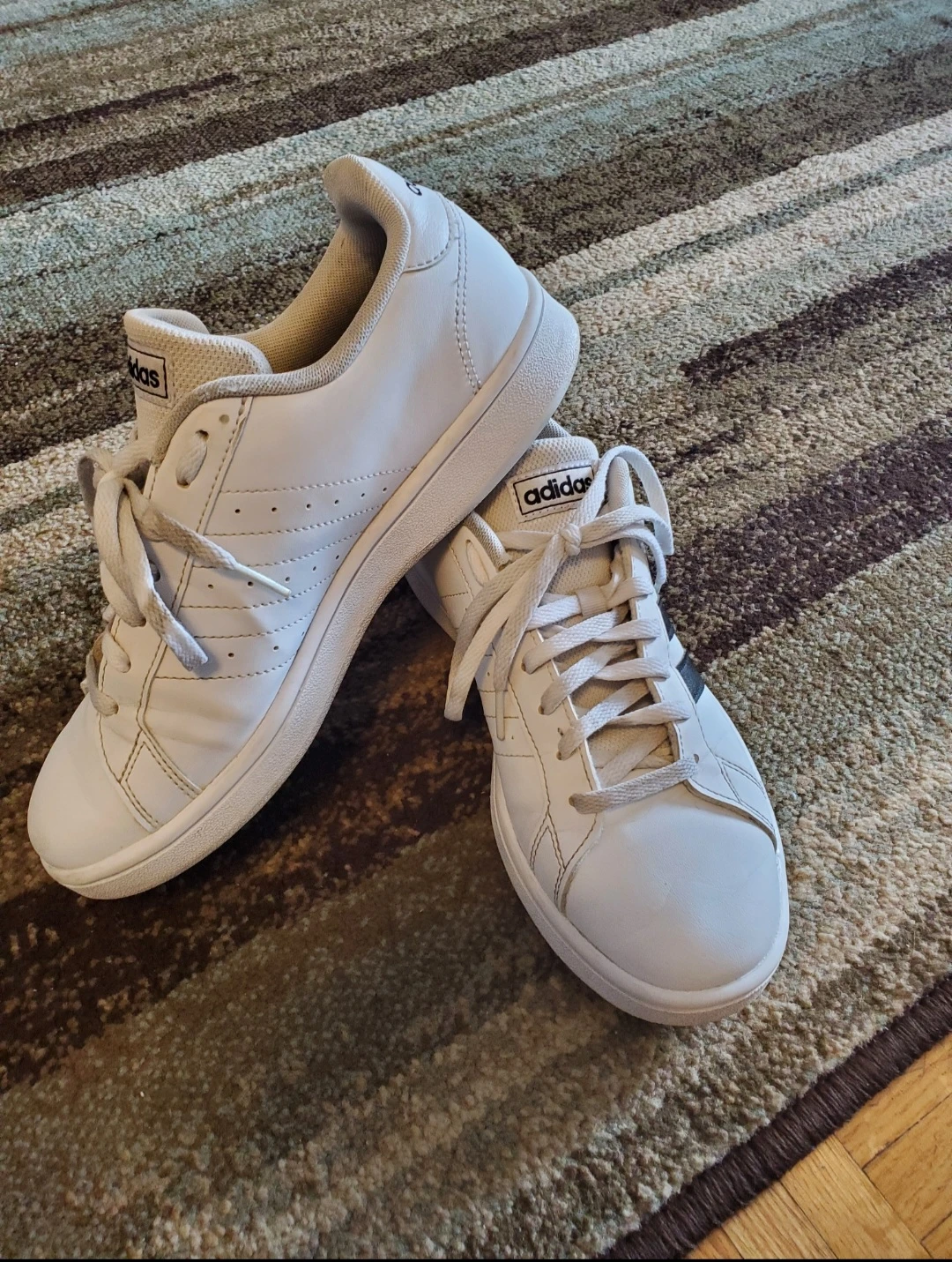 Original Adidas Shoes Size 8 - photo 2