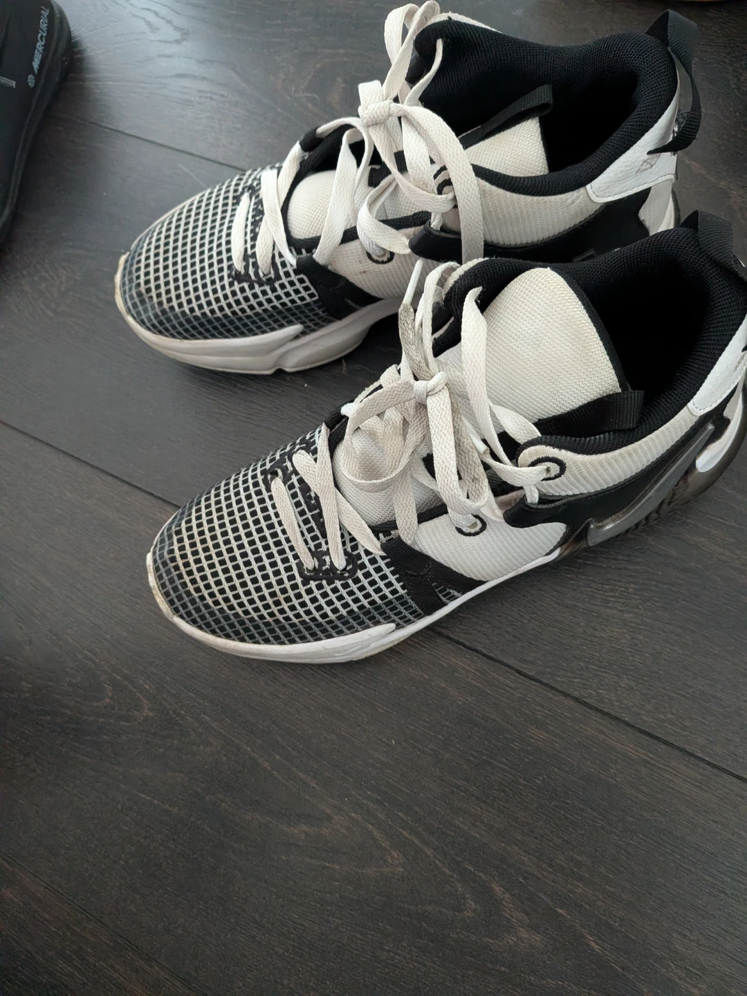 Nike Kids Shoes Size 7Y - photo 5