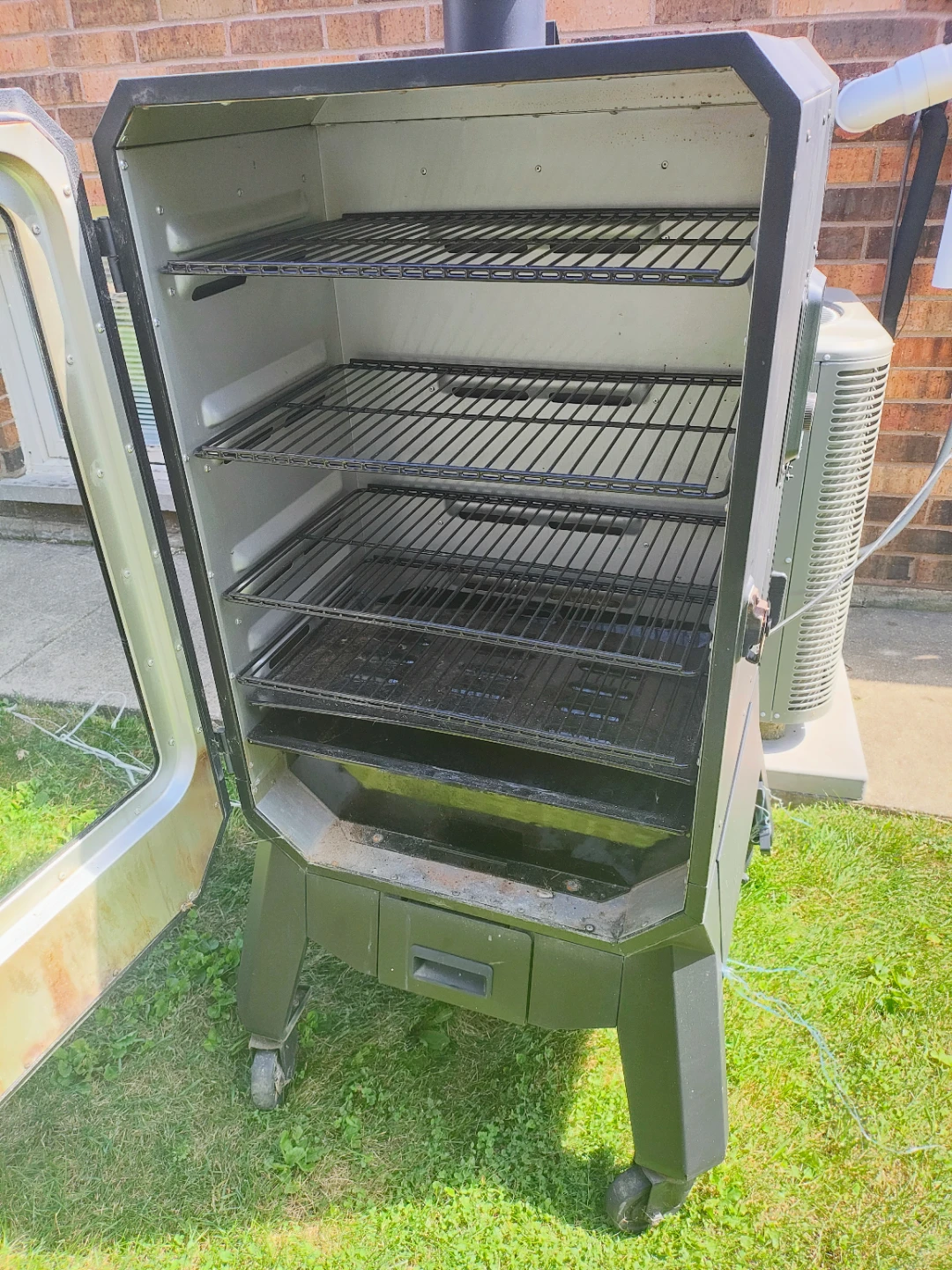 🔥 Pit Boss Pro Series 4-Series Vertical Pellet Smoker – PBV4PS2 - photo 3