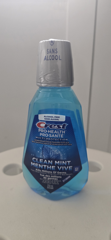 Crest Pro-Health Clean Mint Mouthwash 250ml