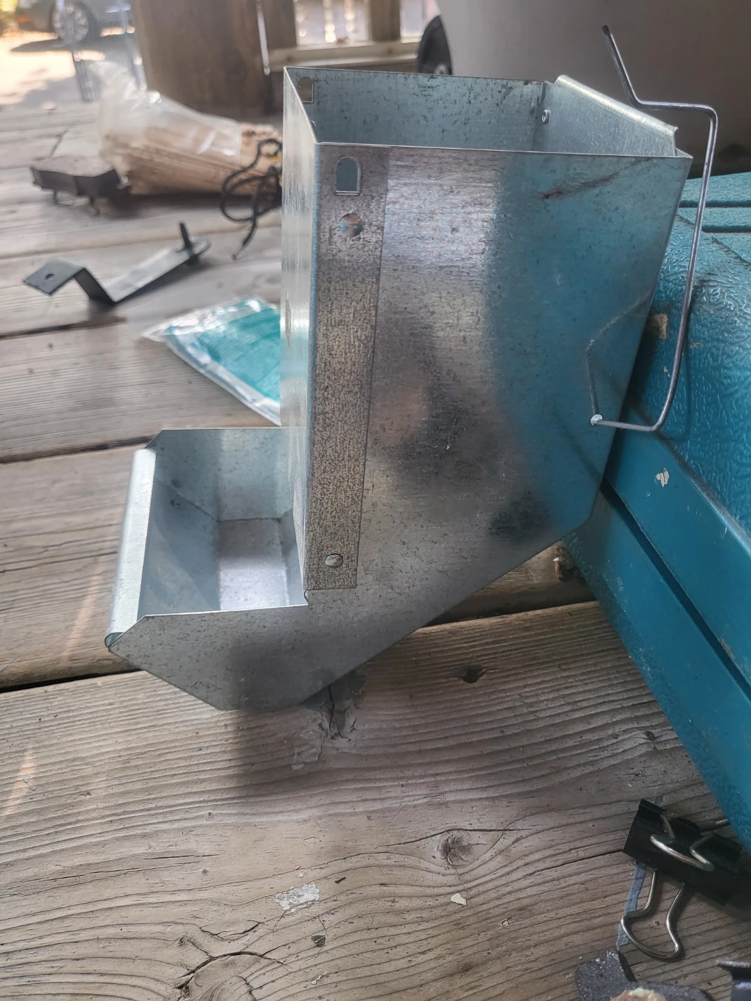 Galvanized Steel Gravity Rabbit Feeder - photo 2