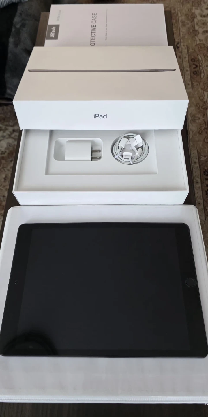 Apple iPad 9th Gen 10.2" 256GB Wi-Fi — Excellent Condition - photo 3