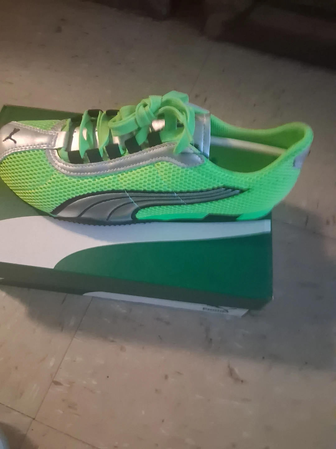 Puma Running Shoes - Neon Green & Silver - photo 5