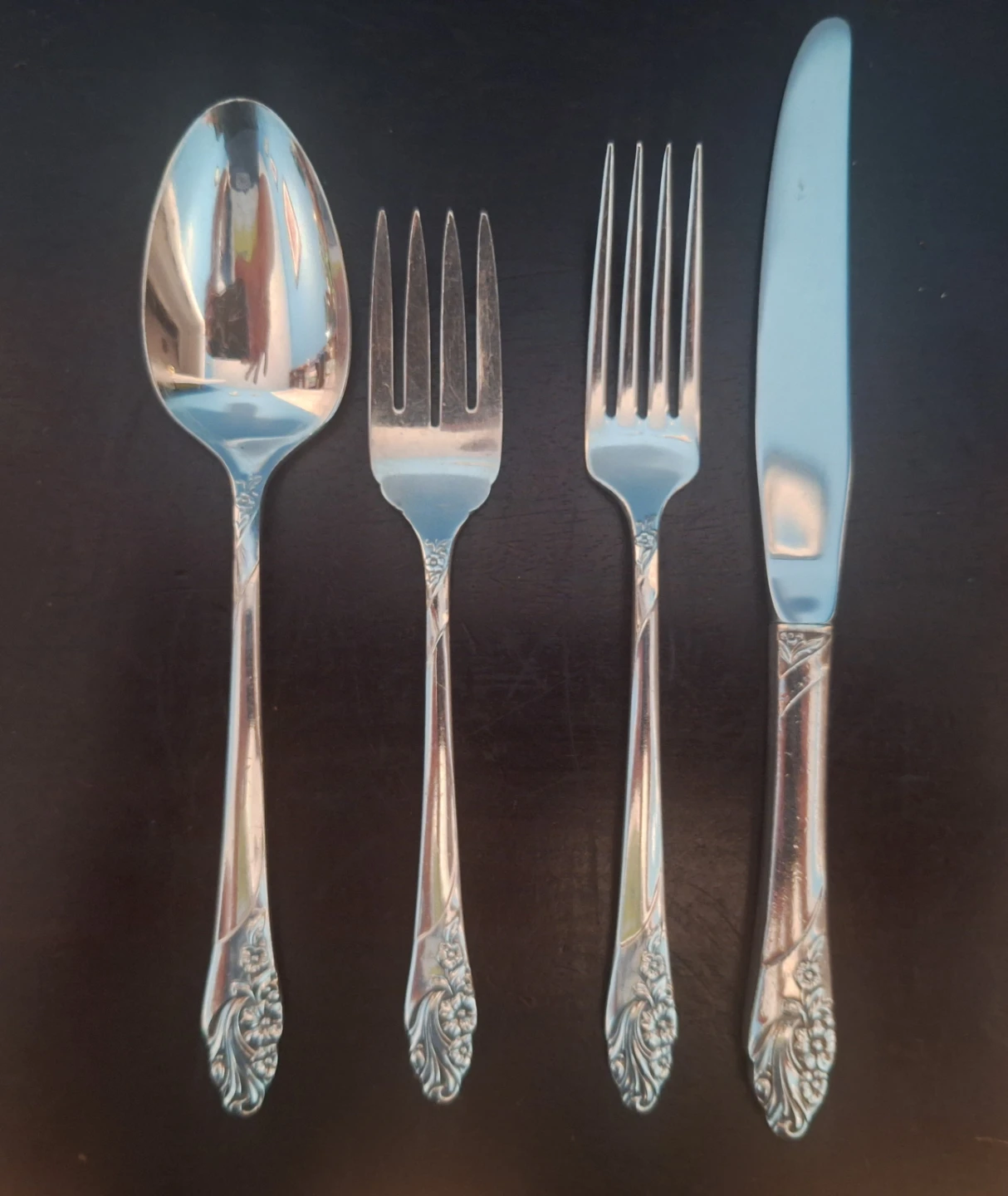 Vintage Silver-plated 1950 Oneida Evening Star Flatware - photo 2