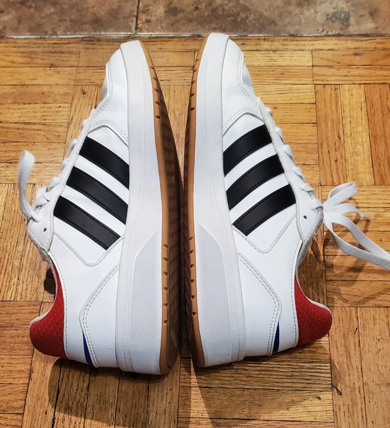 Men's  & Boys Original Adidas Shoes Size 9 - photo 4
