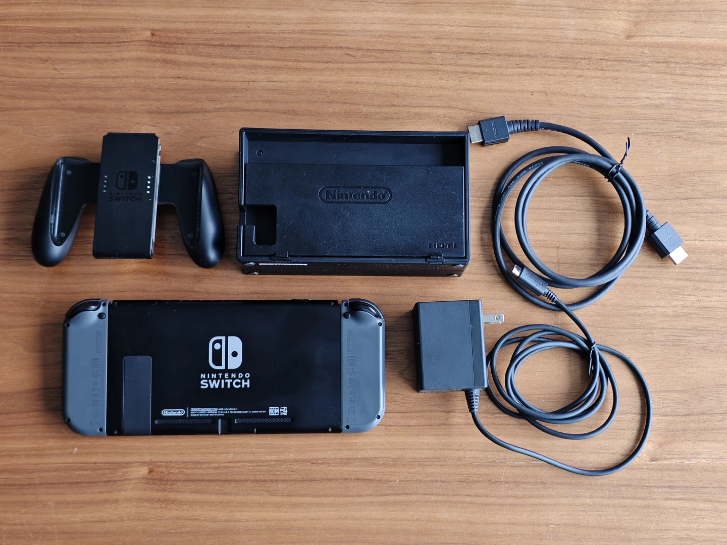 Nintendo Switch Console and Accessories - photo 2