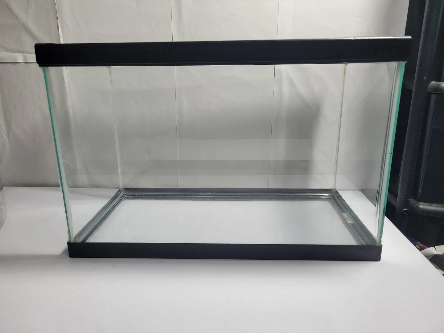 Glass Terrarium with Mesh Screen Lid