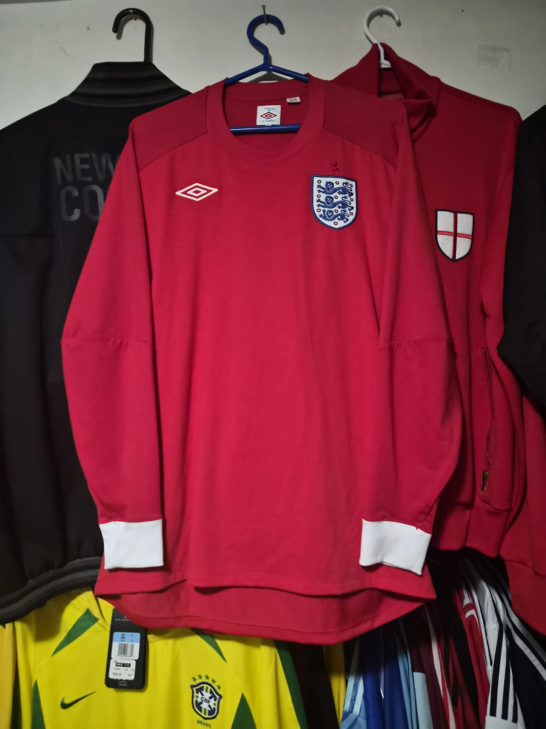Vintage England 2010 World cup Umbro Soccer jersey