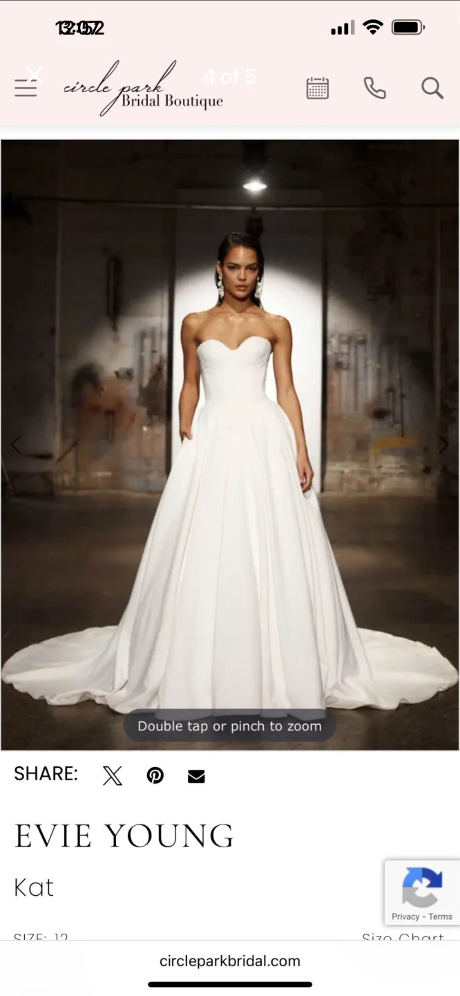 Evie Young Wedding dress - photo 4