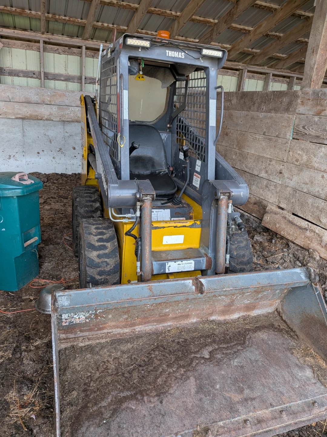 Thomas 105 Skid Steer Loader - photo 2