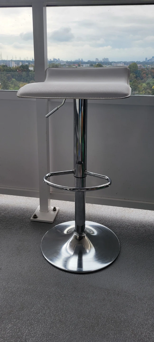 Adjustable White Bar Stool/ Adjustable High chair - photo 2