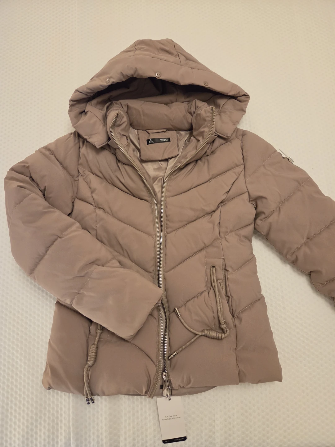 NEW Women's Puffer Jacket - Size Small