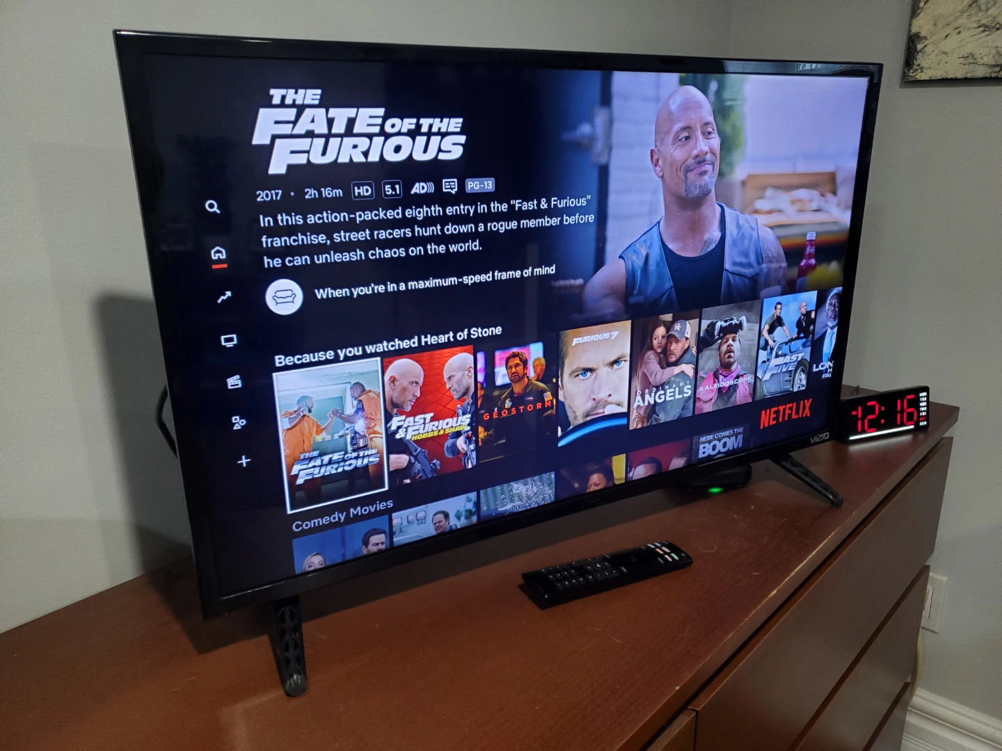 VIZIO 32" Smart TV - photo 2
