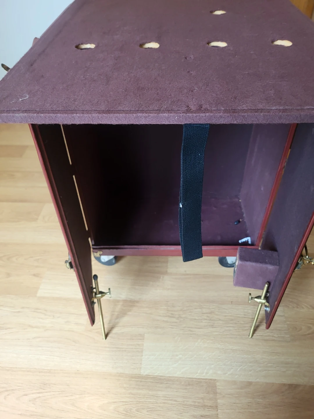 Vintage Burgundy Travel Bar Case with Wheels - photo 2