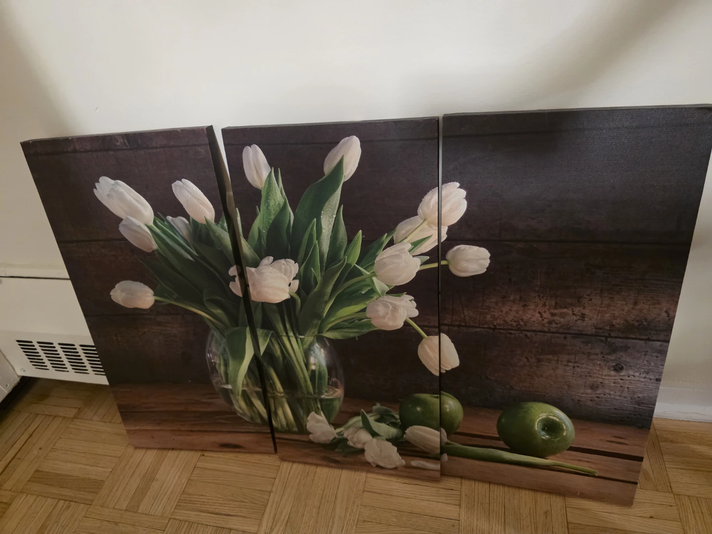 Canvas Wall Art - White Tulips and Green Apples