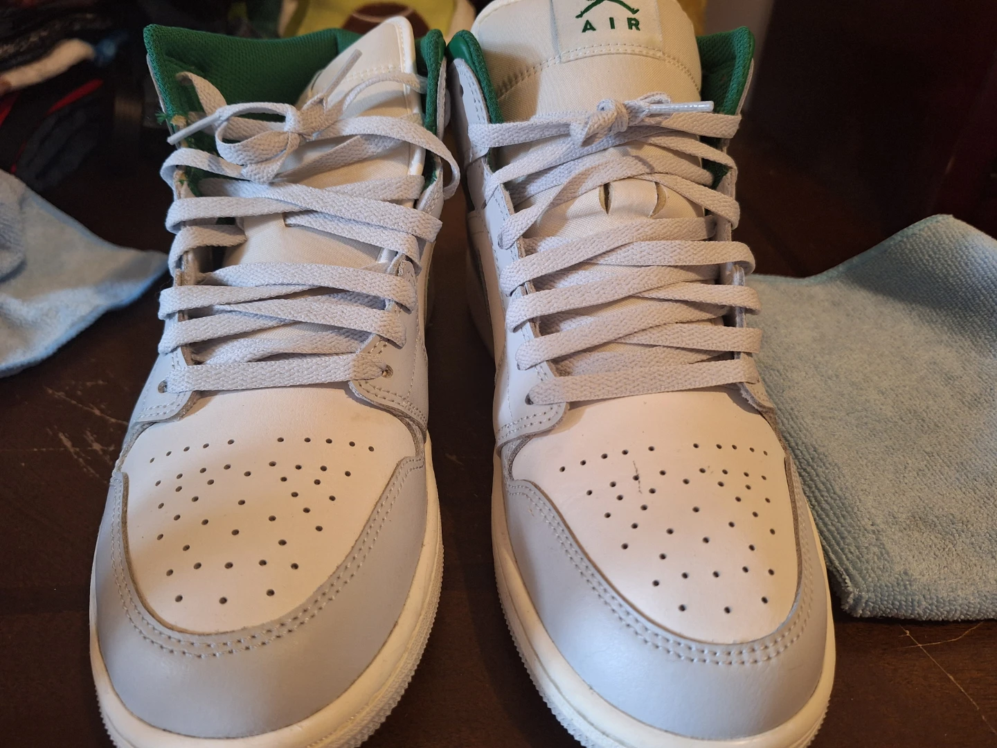 Mens air jordans size 9.5
