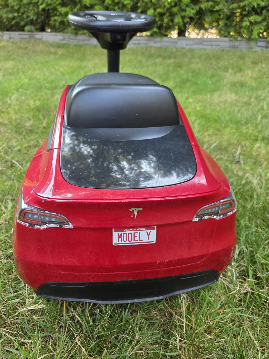 Tesla ride on toddler car - photo 4