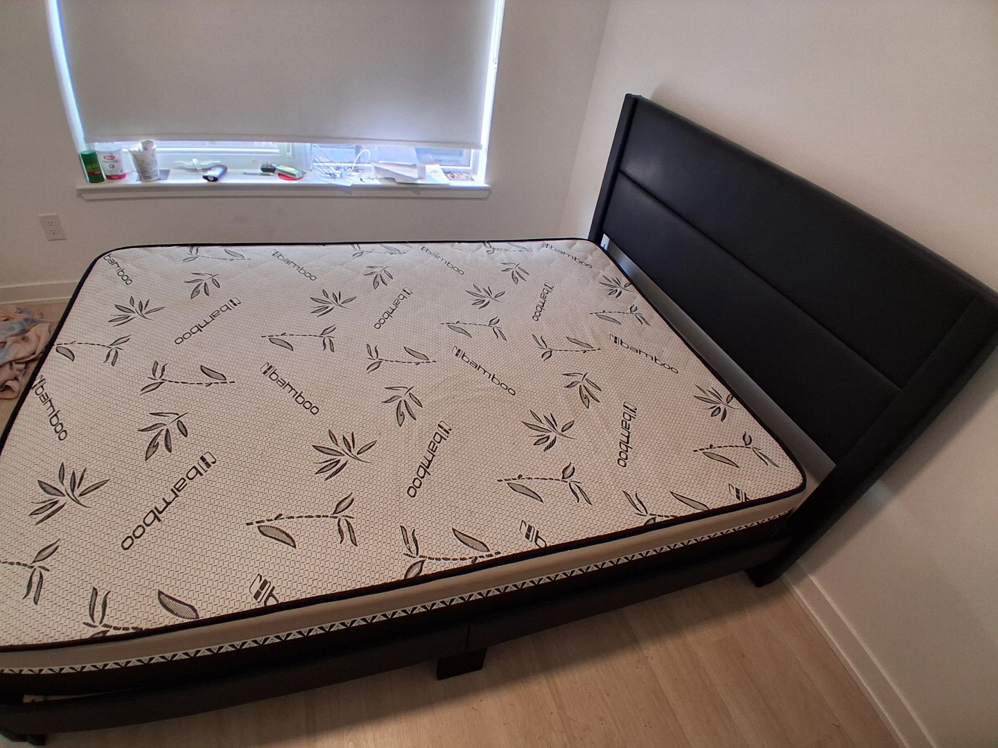 Modern Black Platform Bed Frame with Queen Bamboo Mattress - photo 3