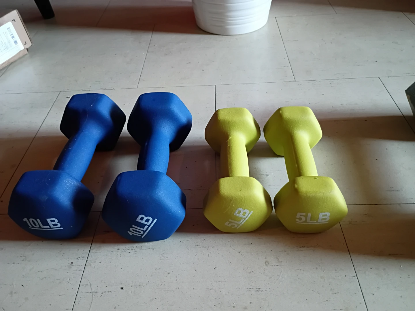 Set of 4 Dumbbells: 2x 20lb, 2x 10lb, 2x 5lb - photo 2
