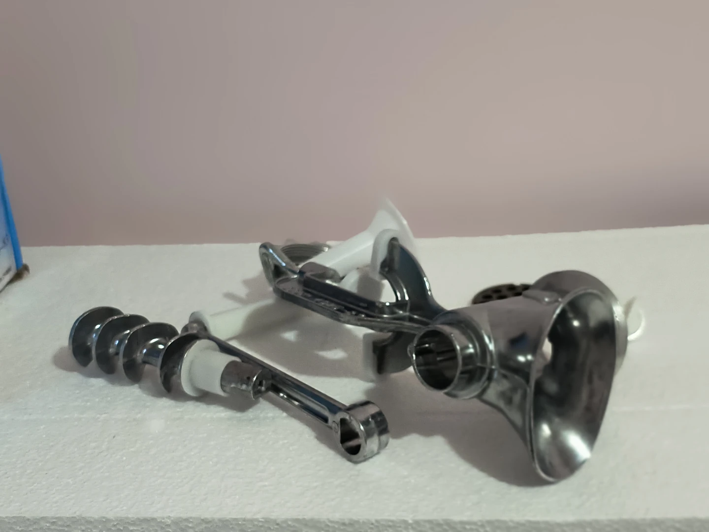 Taibao Aluminium Manual Meat Mincer - photo 2