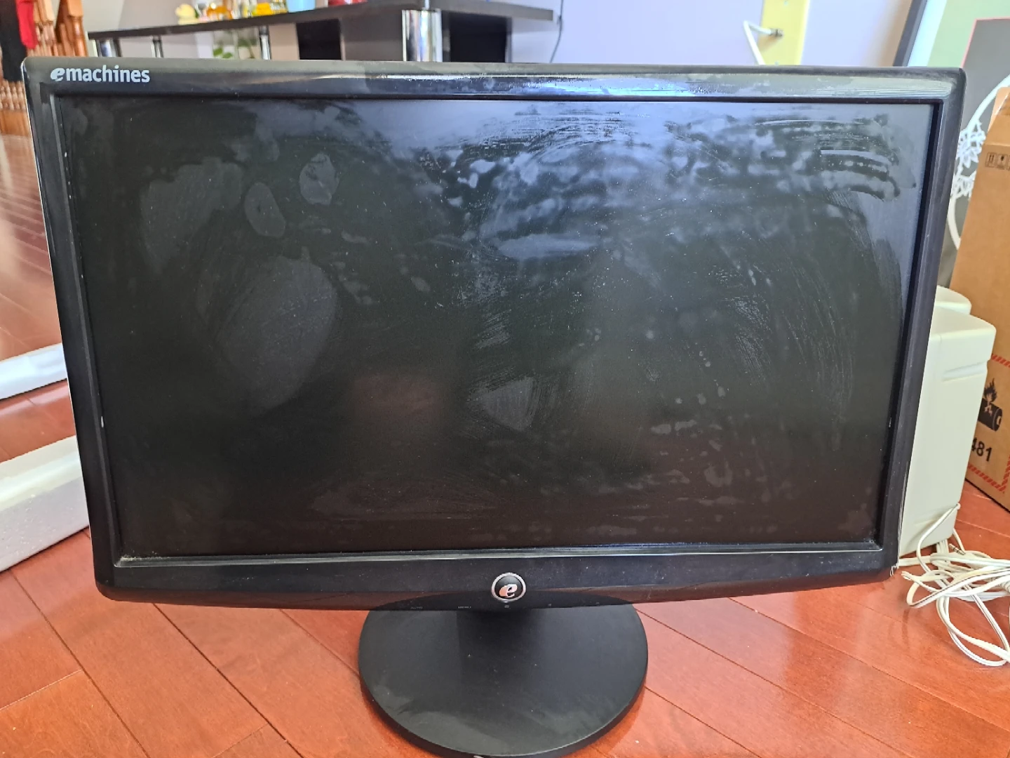 eMachines E183HV LCD Monitor