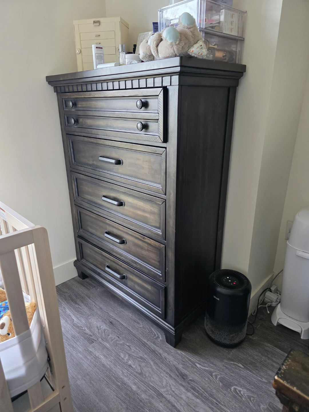 Queen bedroom furniture set