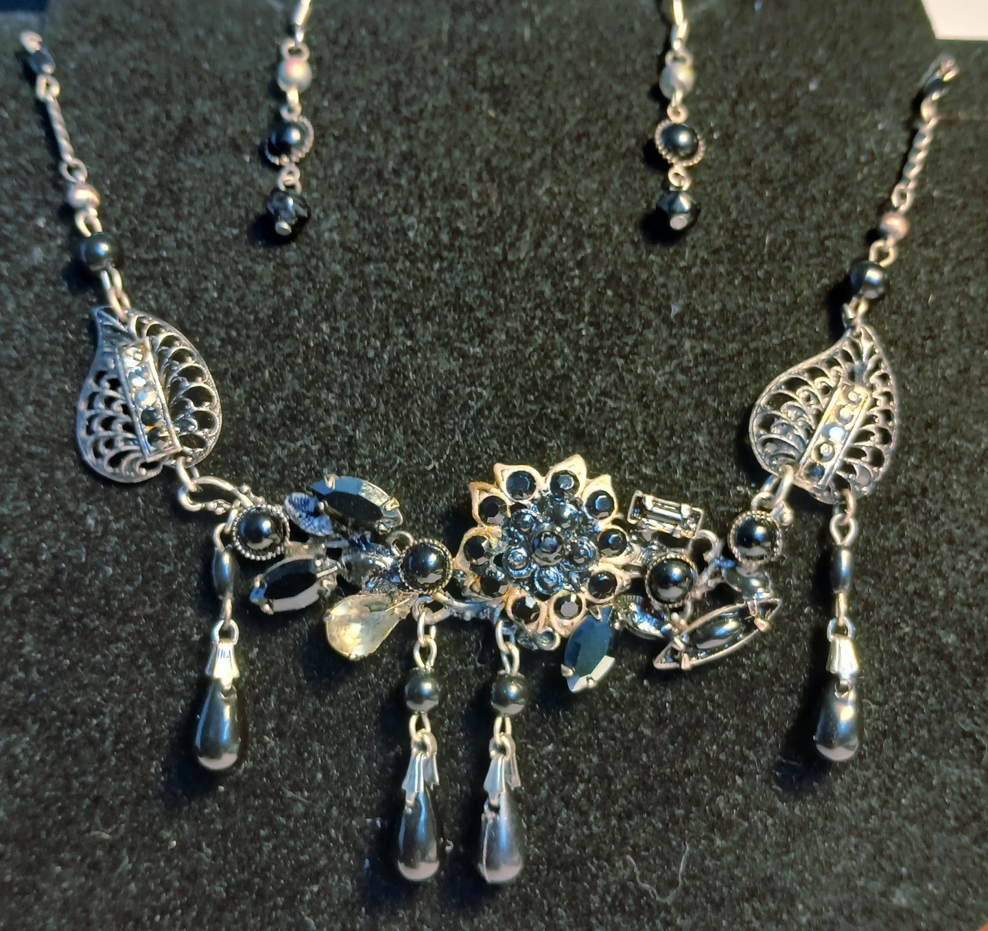 Black beaded necklace and earring set - photo 2