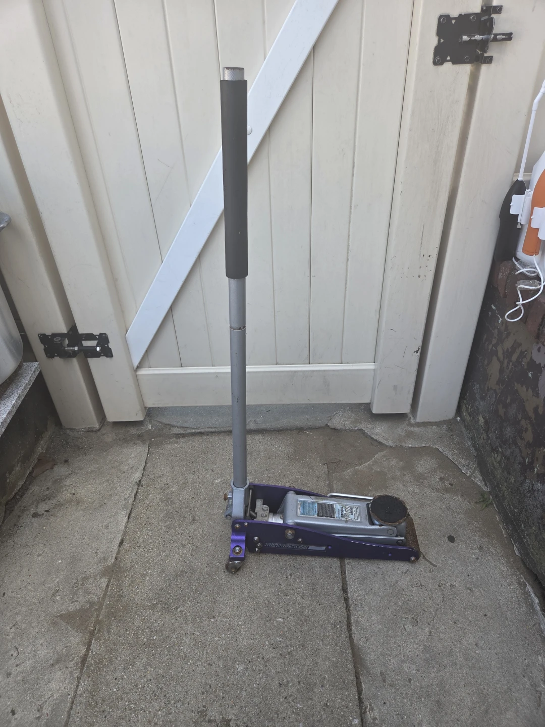 Pittsburgh Racing 1.5 Ton Floor Jack