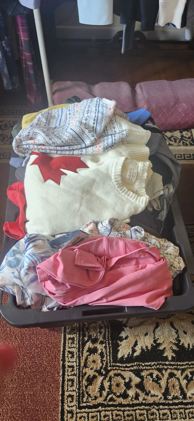 Fill a Bag of Clothes for $5 Women's Men's and Kid's - photo 3