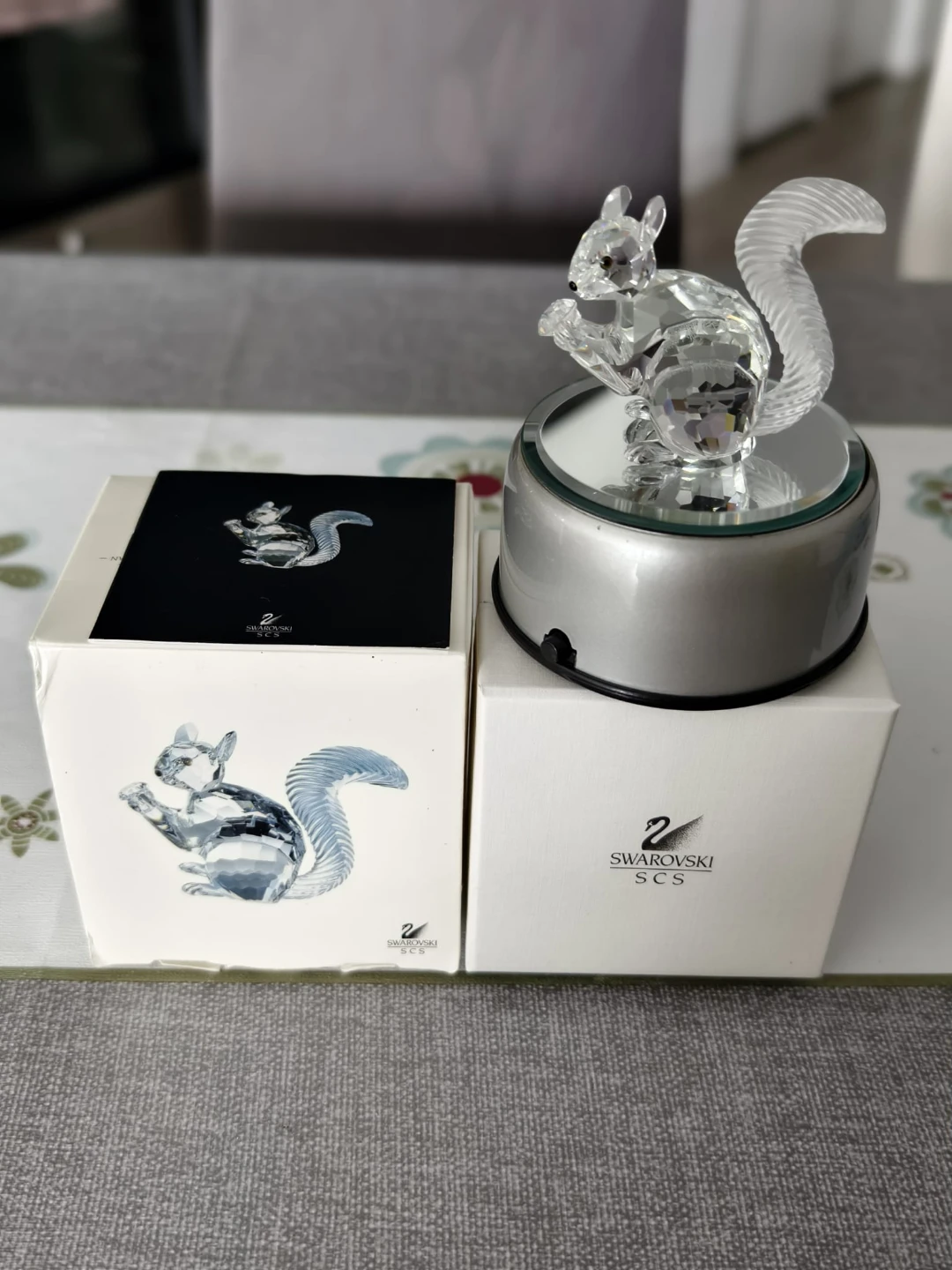 Swarovski SCS Crystal Squirrel – Retired Collectible - photo 2
