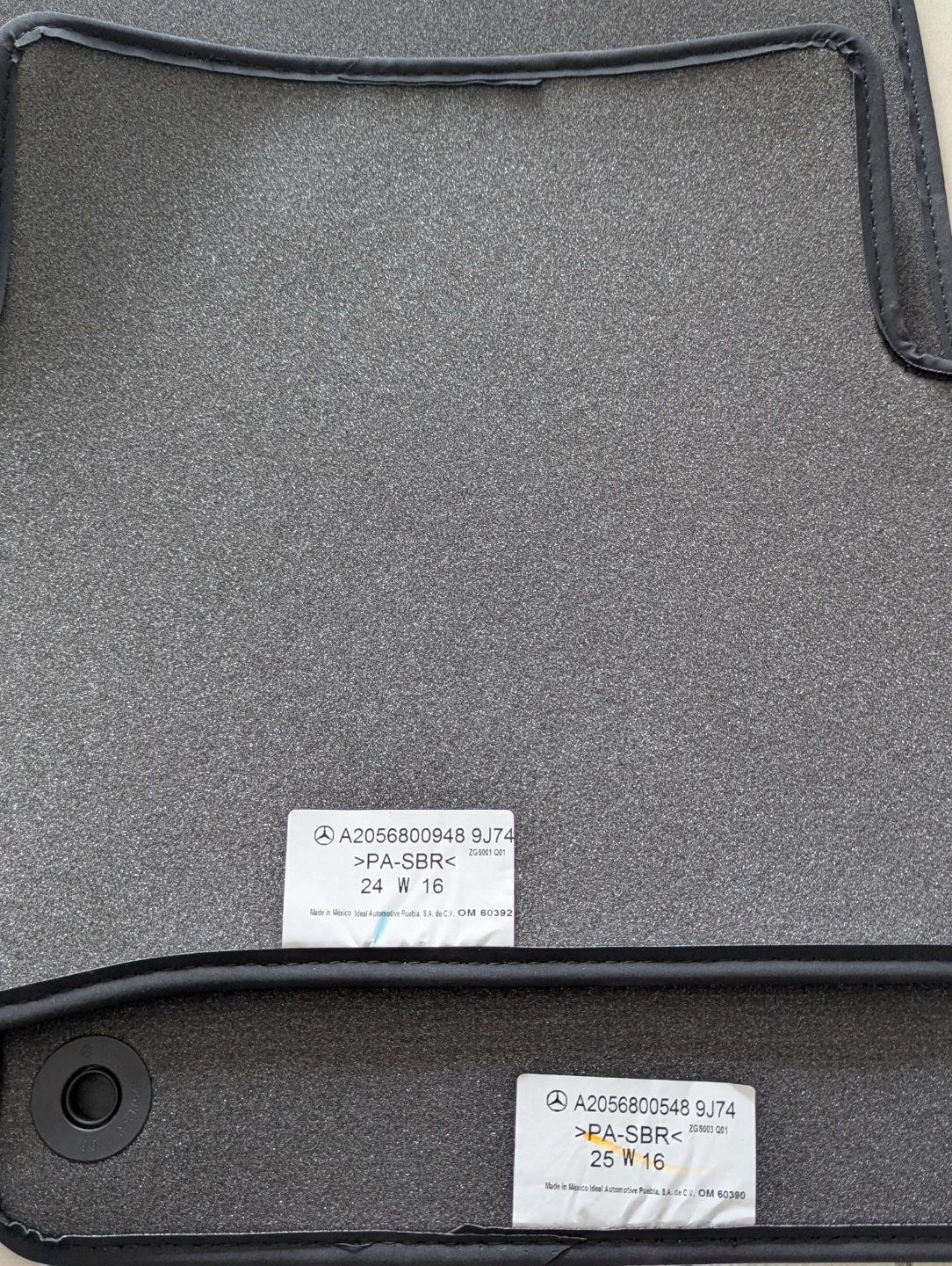 Mercedes-Benz Floor Mats Set - photo 2