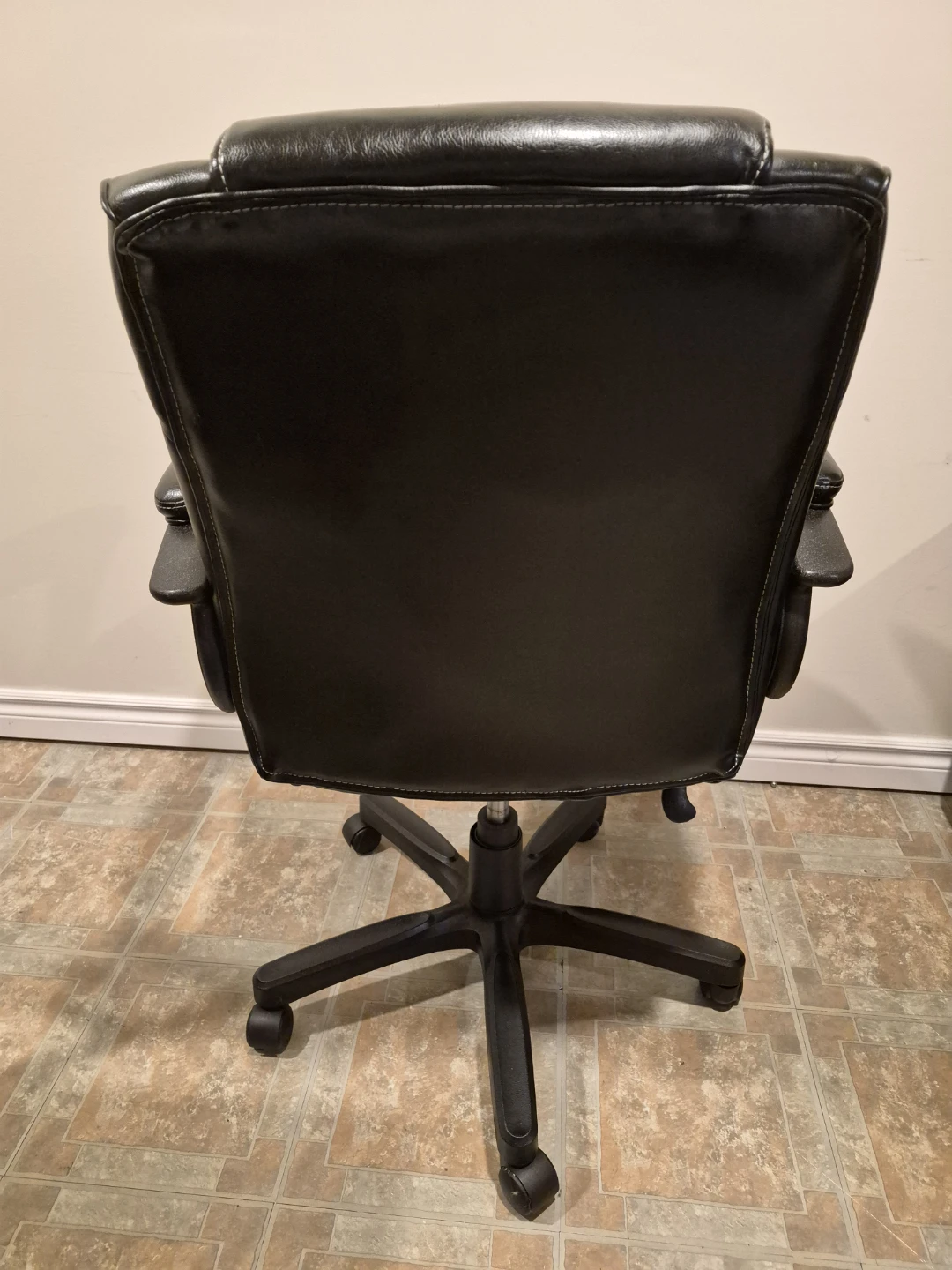 Black Faux Leather Office Chair - photo 3