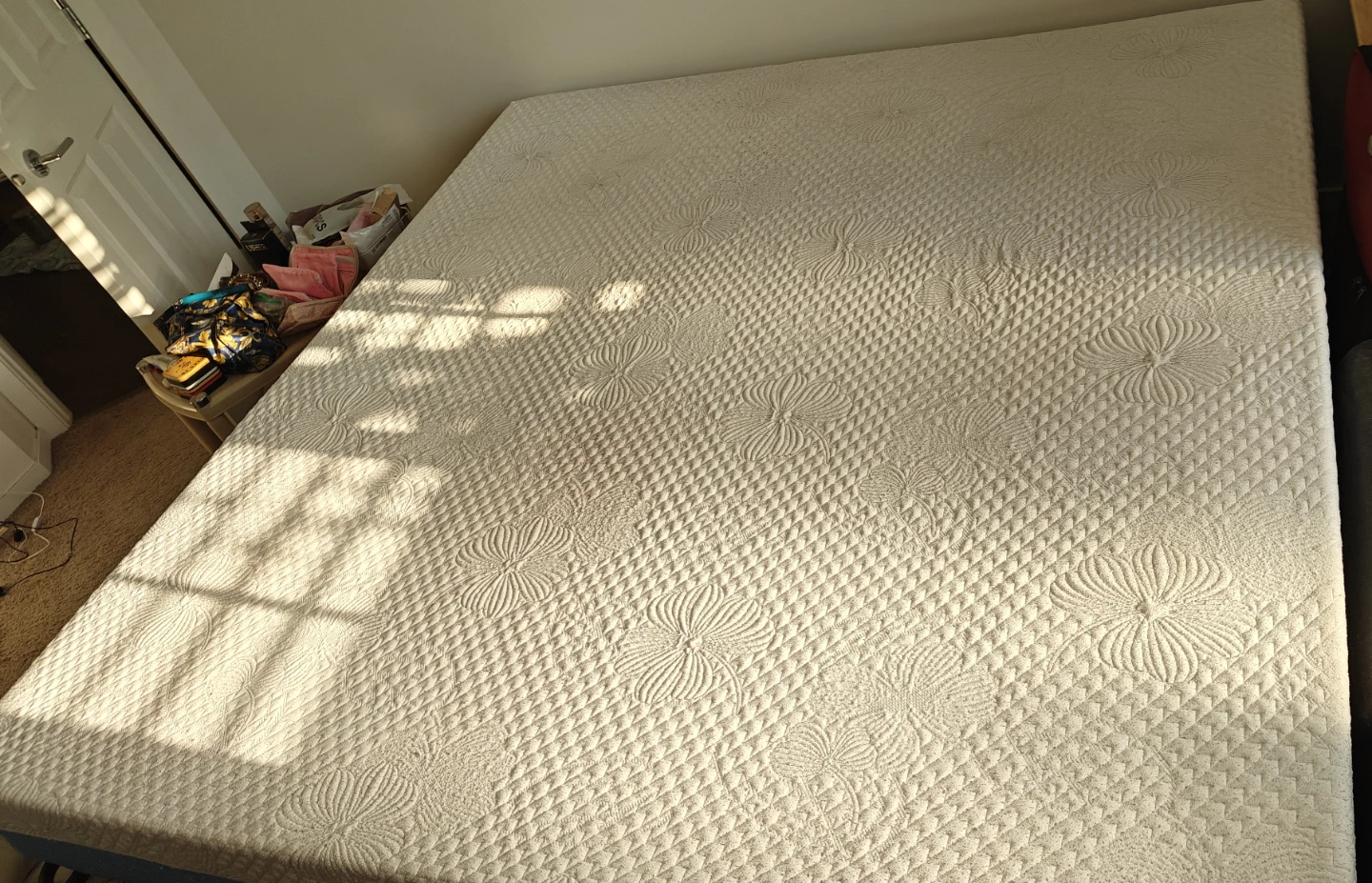 10 inch White King Size Mattress with cover - photo 3