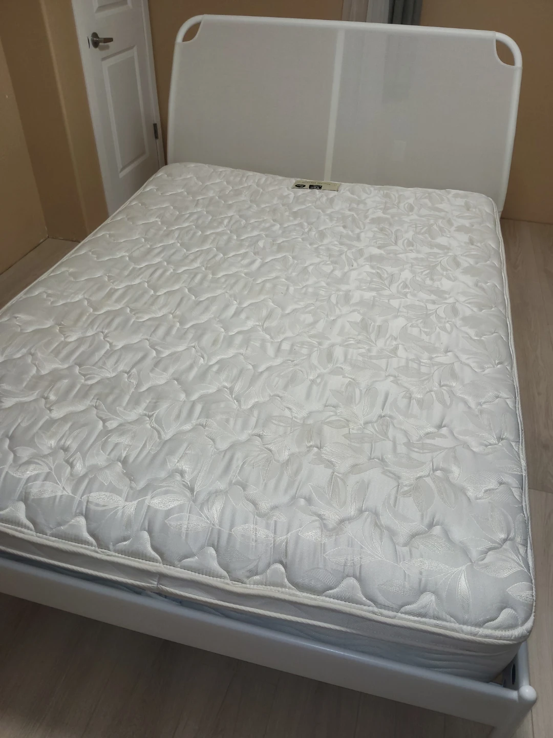 King Koil Special Edition Mattress with Leon's Tag - photo 2